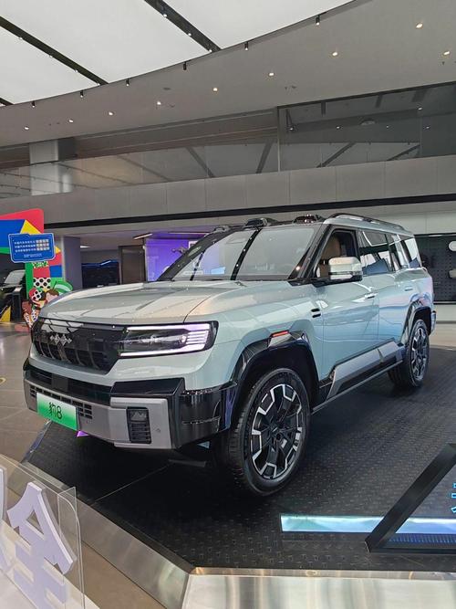 深圳82比亚迪方程豹硬派越野的爆款，英菲尼迪35周年与你共成长